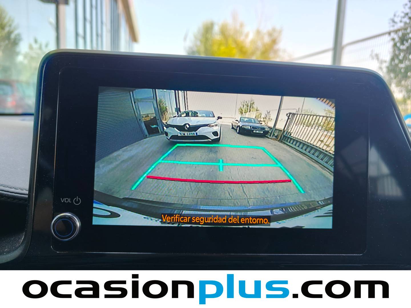 Equipamiento del Toyota C-HR Toyota C-HR 1.8 125H Advance (122 CV)