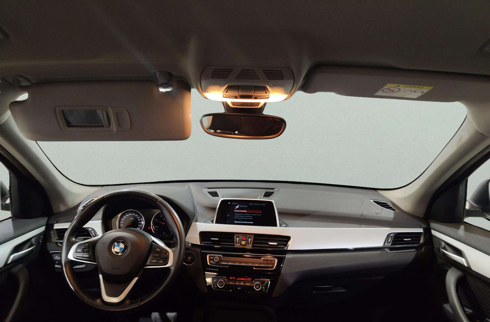 BMW X1 sDrive18d Business - foto 6