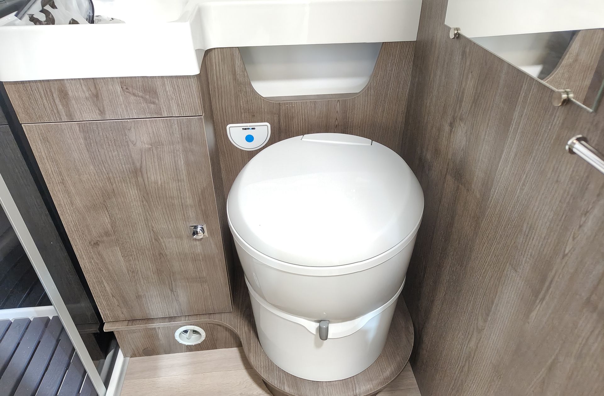 Benimar Tessoro 481 Special Edition 4 plazas - foto 17