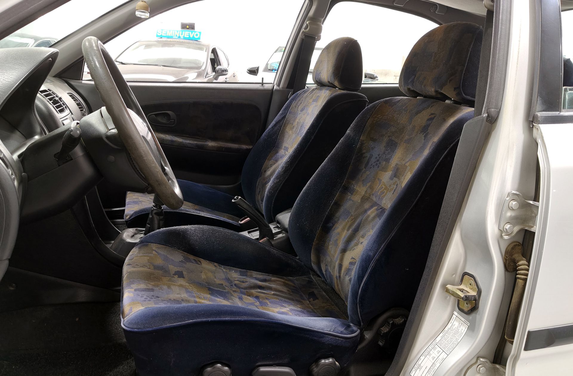 Mitsubishi Carisma 1.8 LS GDI - foto 8