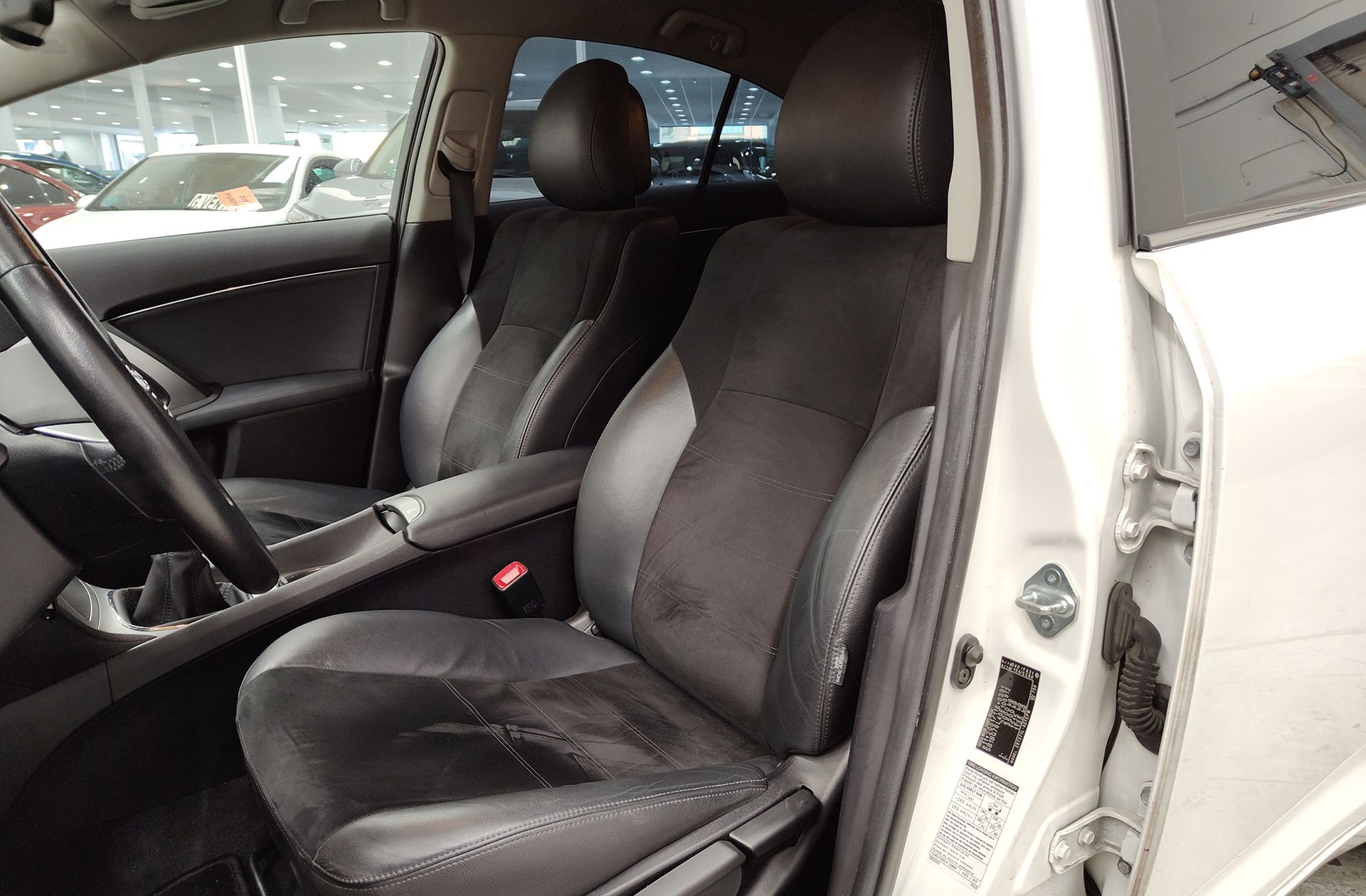 Toyota Avensis 140 Advance - foto 12