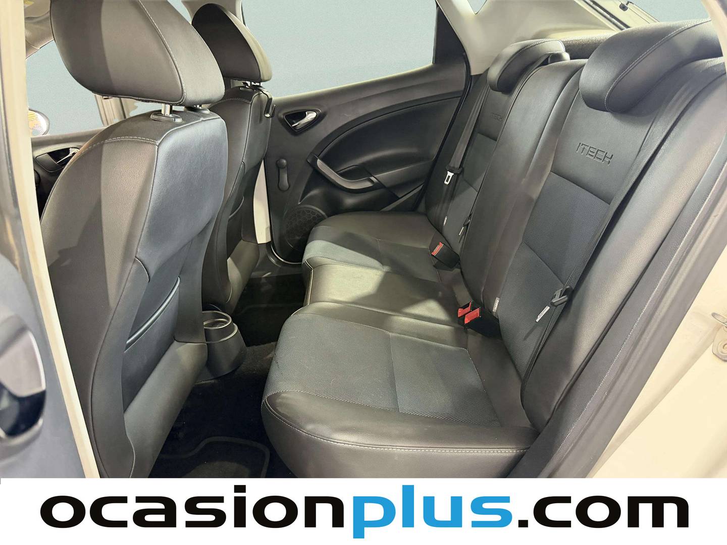 Foto asientos traseros Seat Ibiza Seat Ibiza 1.6 TDI CR Style ITech 30 Aniversario (90 CV)