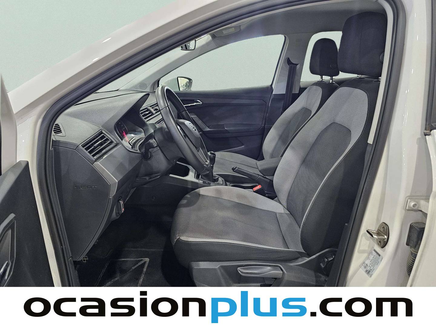 Foto asientos delanteros Seat Ibiza Seat Ibiza 1.0 MPI Style Plus (80 CV)