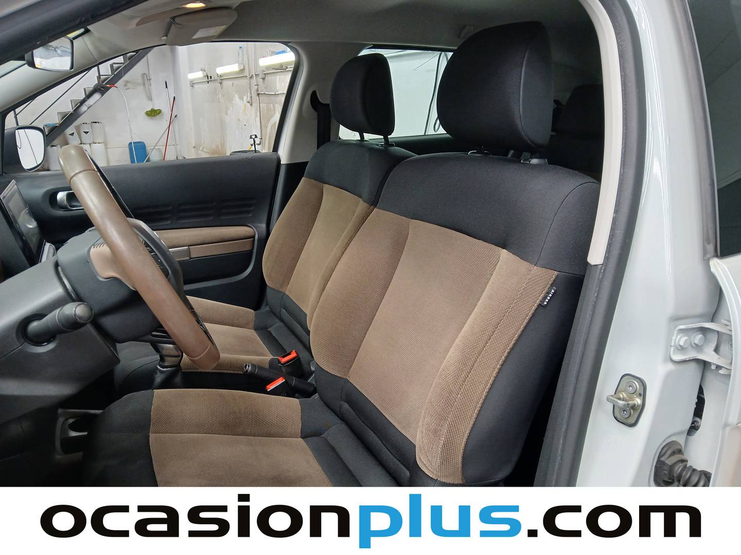 Foto asientos delanteros Citroën C4 Cactus Citroën C4 Cactus BlueHDi 100 Feel (100 CV)