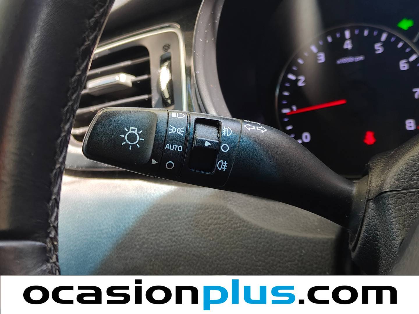 Extras y acabados del KIA Carens KIA Carens 1.6 GDi Drive (135 CV)
