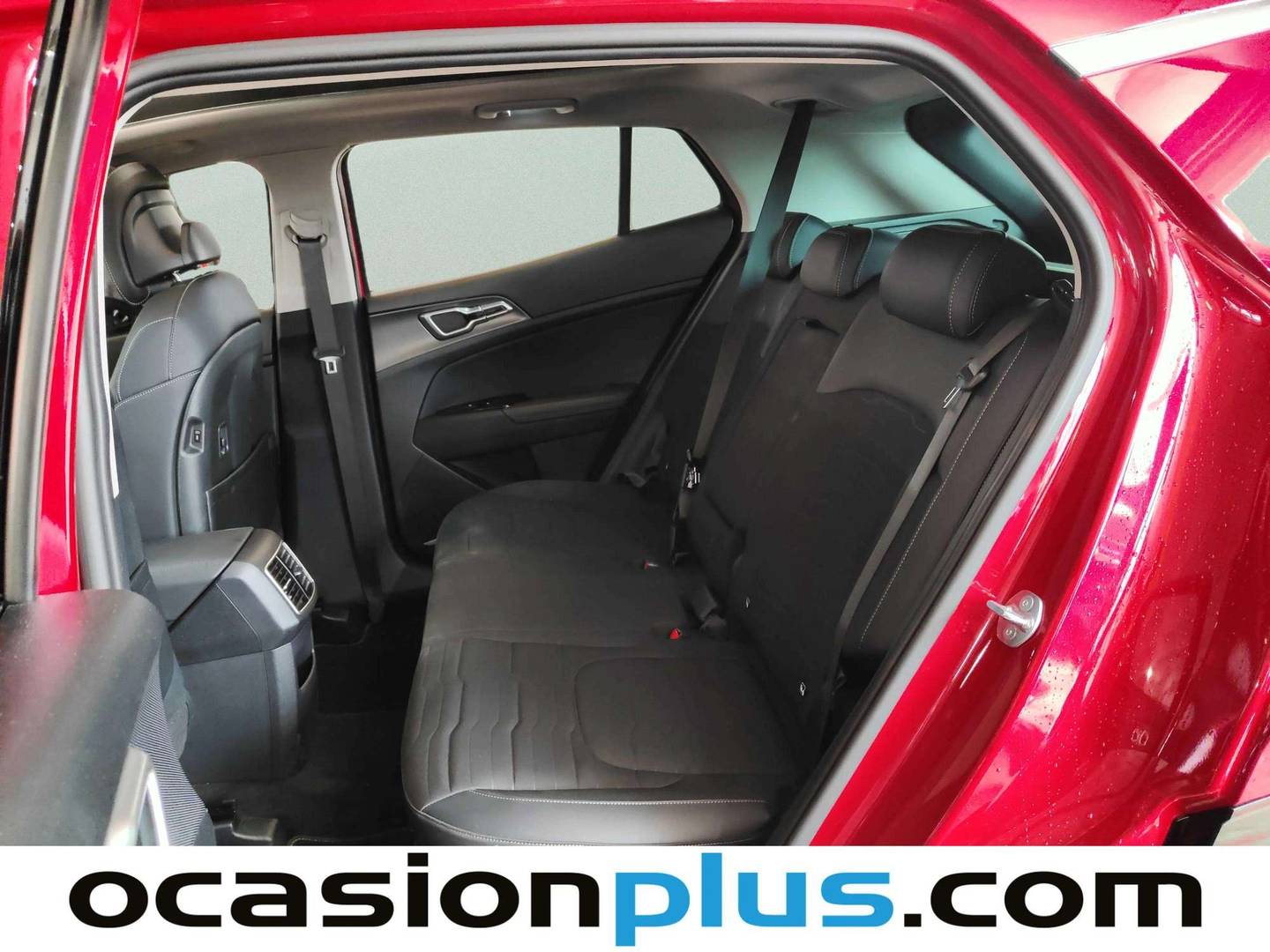 Foto asientos traseros KIA Sportage KIA Sportage 1.6 T-GDi HEV Tech 4x2 Auto (215 CV)
