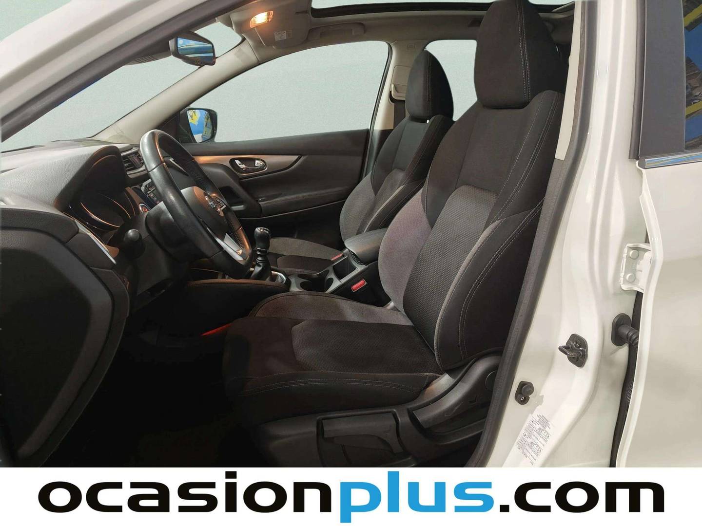 Foto asientos delanteros Nissan QASHQAI Nissan Qashqai dCi 115 N-Connecta 4x2 (115 CV)
