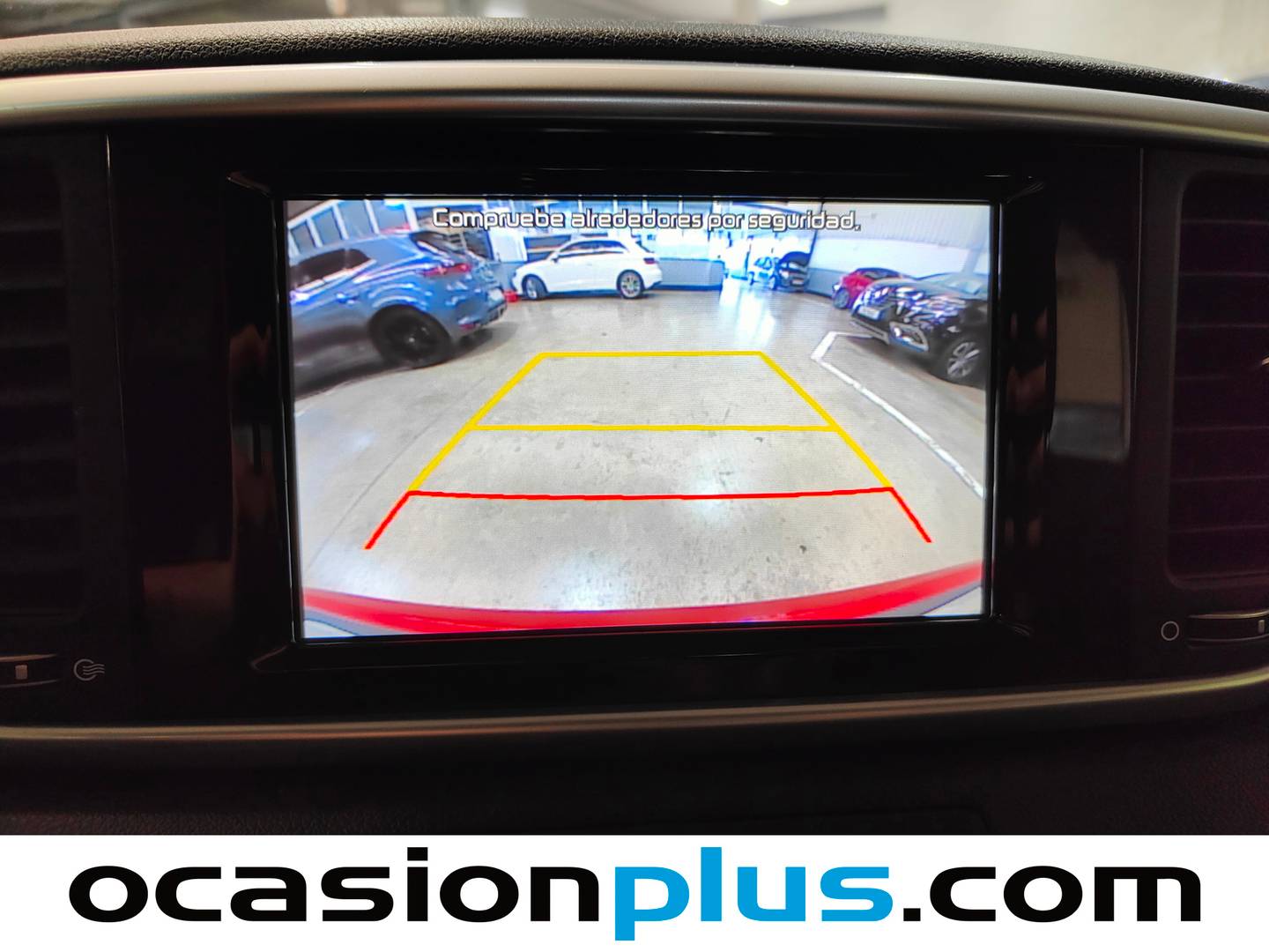 Extras y acabados del KIA Sportage KIA Sportage 1.6 MHEV Concept 4x2 (115 CV)