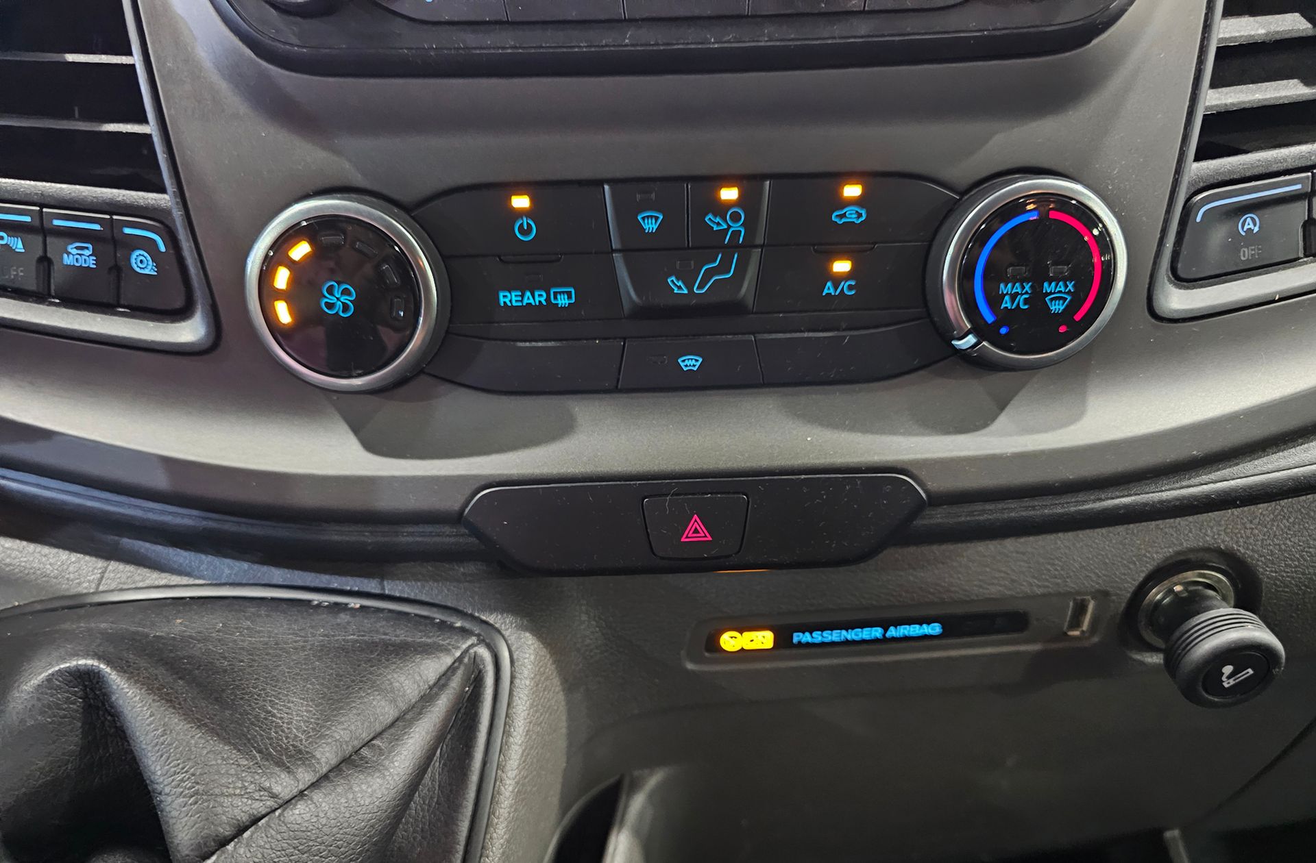 Ford Transit Kombi 350 L2H2 Trend - foto 24