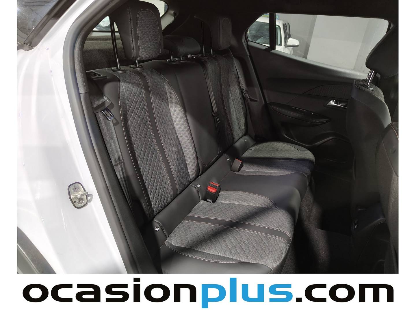 Foto Peugeot 2008 Peugeot 2008 PureTech 100 S&S Allure (100 CV)