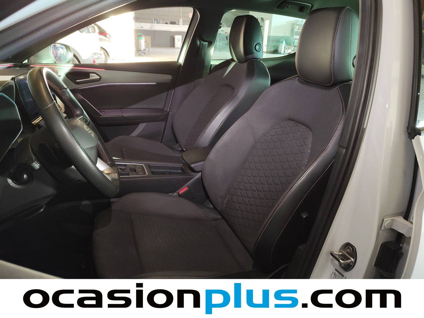 Foto Seat León SEAT León 1.5 eTSI S&S FR Go XL DSG (150 CV)