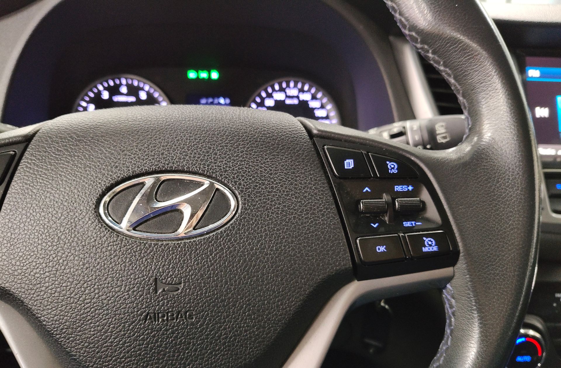 Hyundai Tucson 1.6 GDI BlueDrive 25 Aniversario 4x2 - foto 25