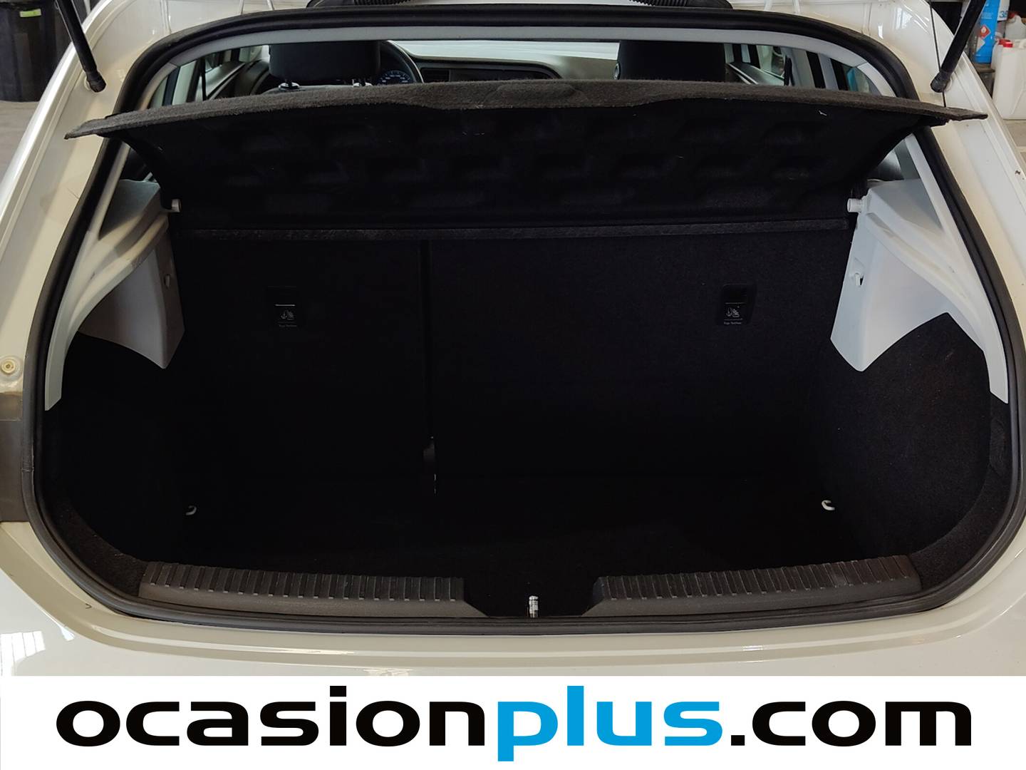 Fotos maletero Seat León Seat León 1.6 TDI S&S Reference (110 CV)