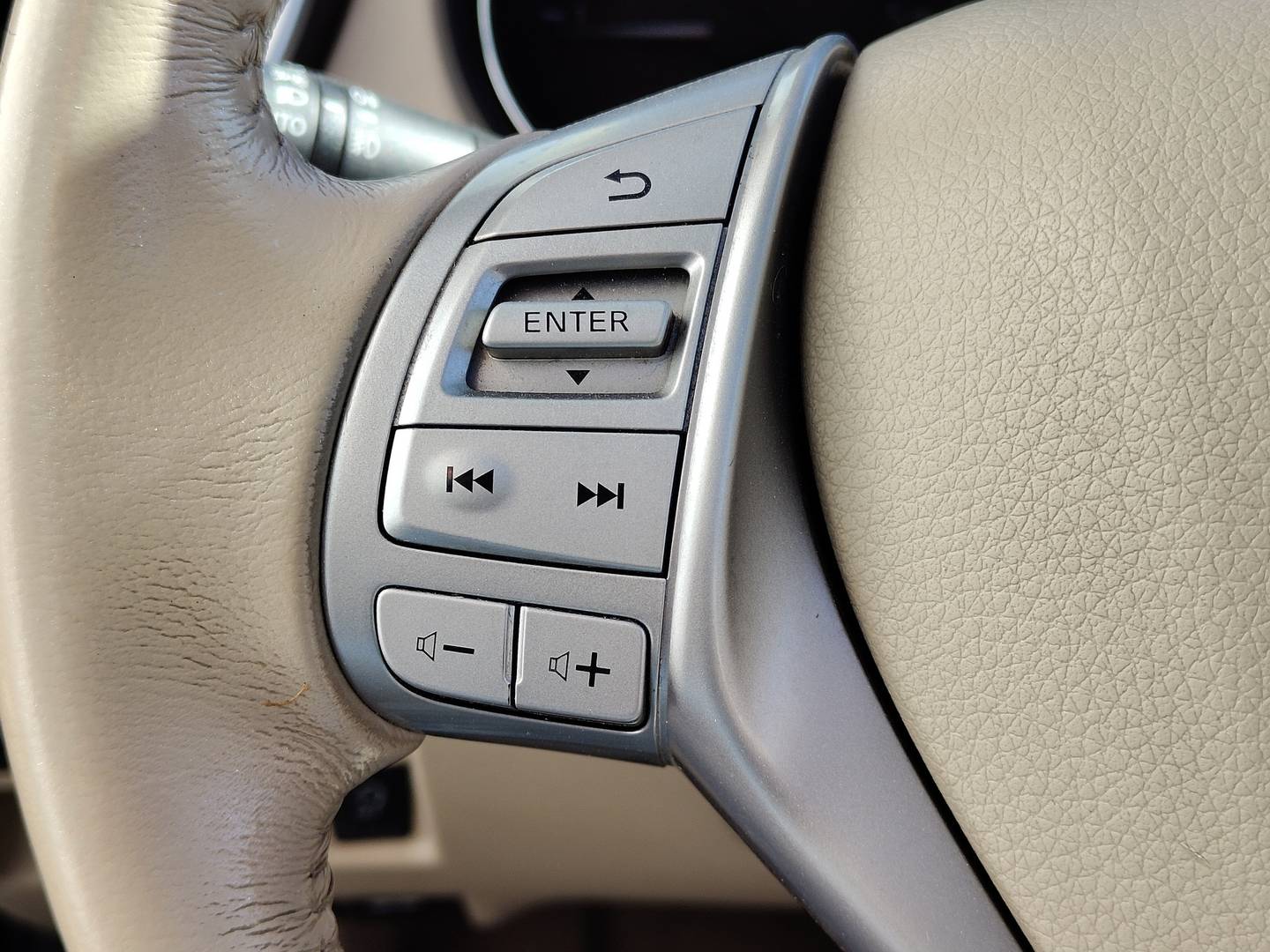 Nissan X-TRAIL Nissan X-Trail 1.6 dCi Tekna 4x2 XTronic (130 CV) 7 Plazas de segunda mano