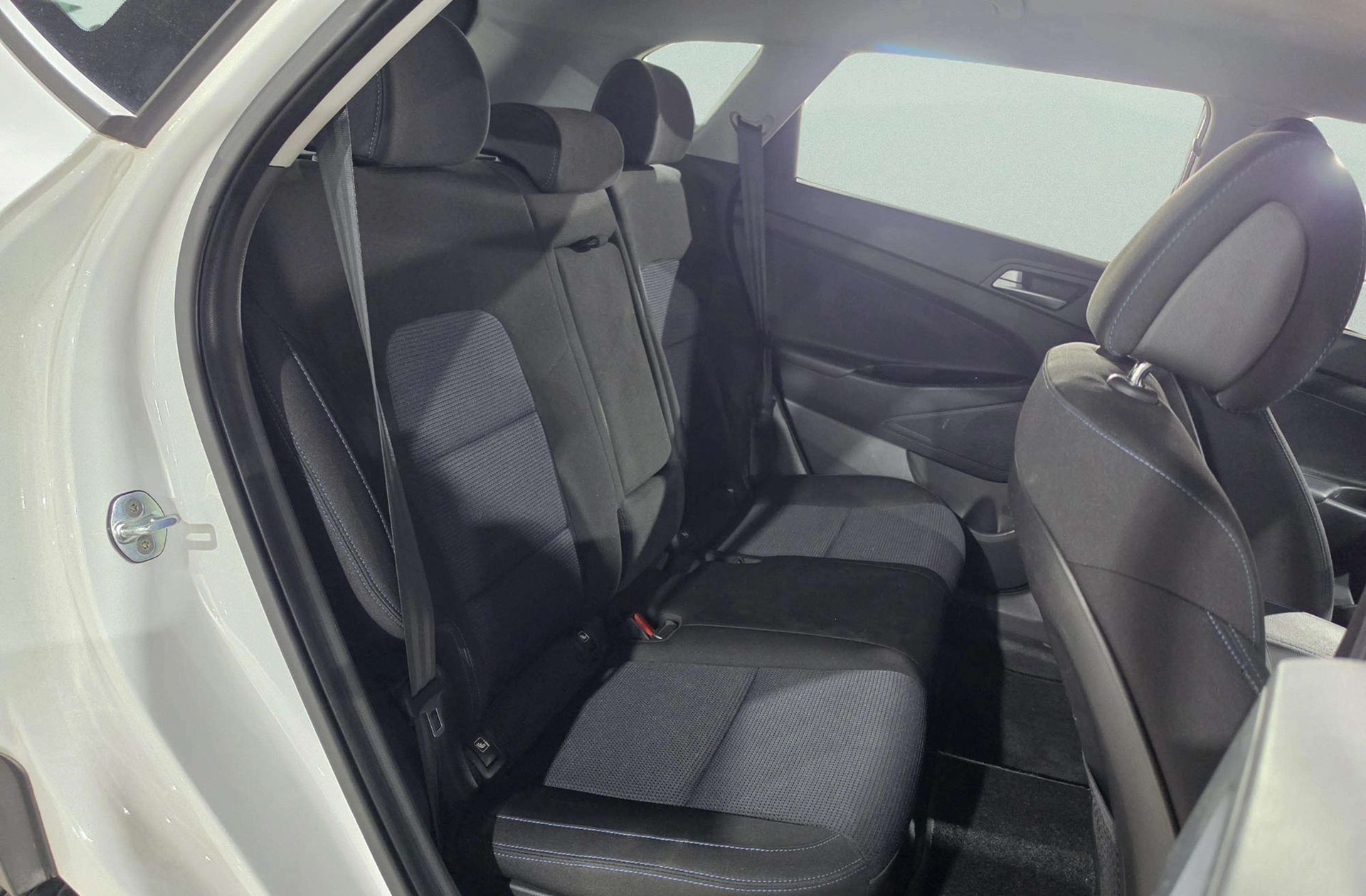 Hyundai Tucson 1.7 CRDi Blue Drive Klass Nav 4x2 - foto 15