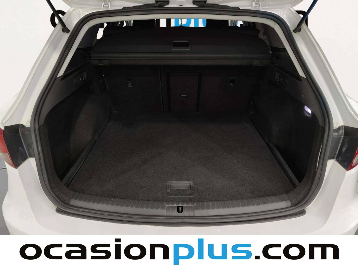 Fotos maletero Seat León Seat León ST 1.6 TDI S&S Style (115 CV)