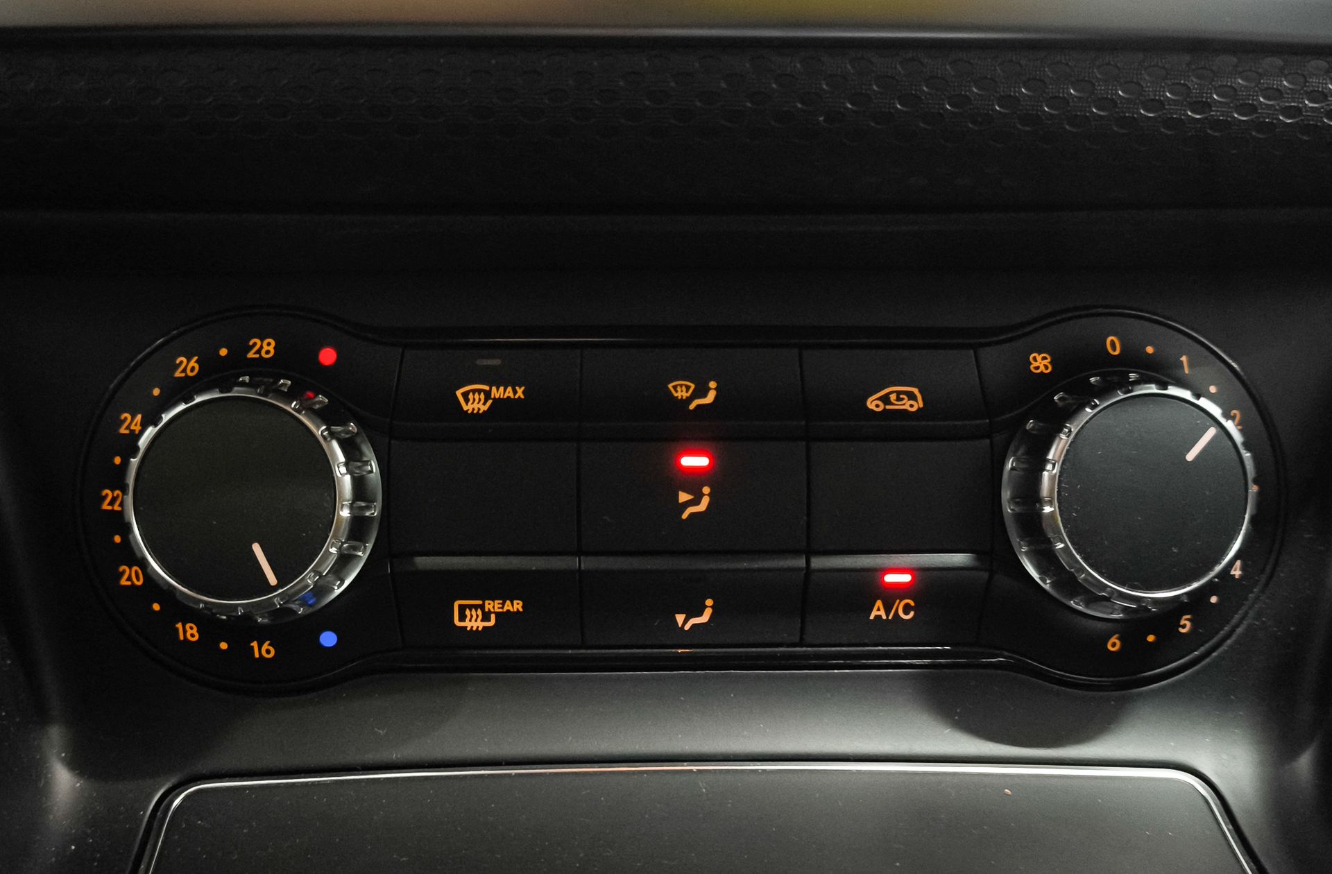 Mercedes-Benz Clase A 200 d Pack AMG - foto 31
