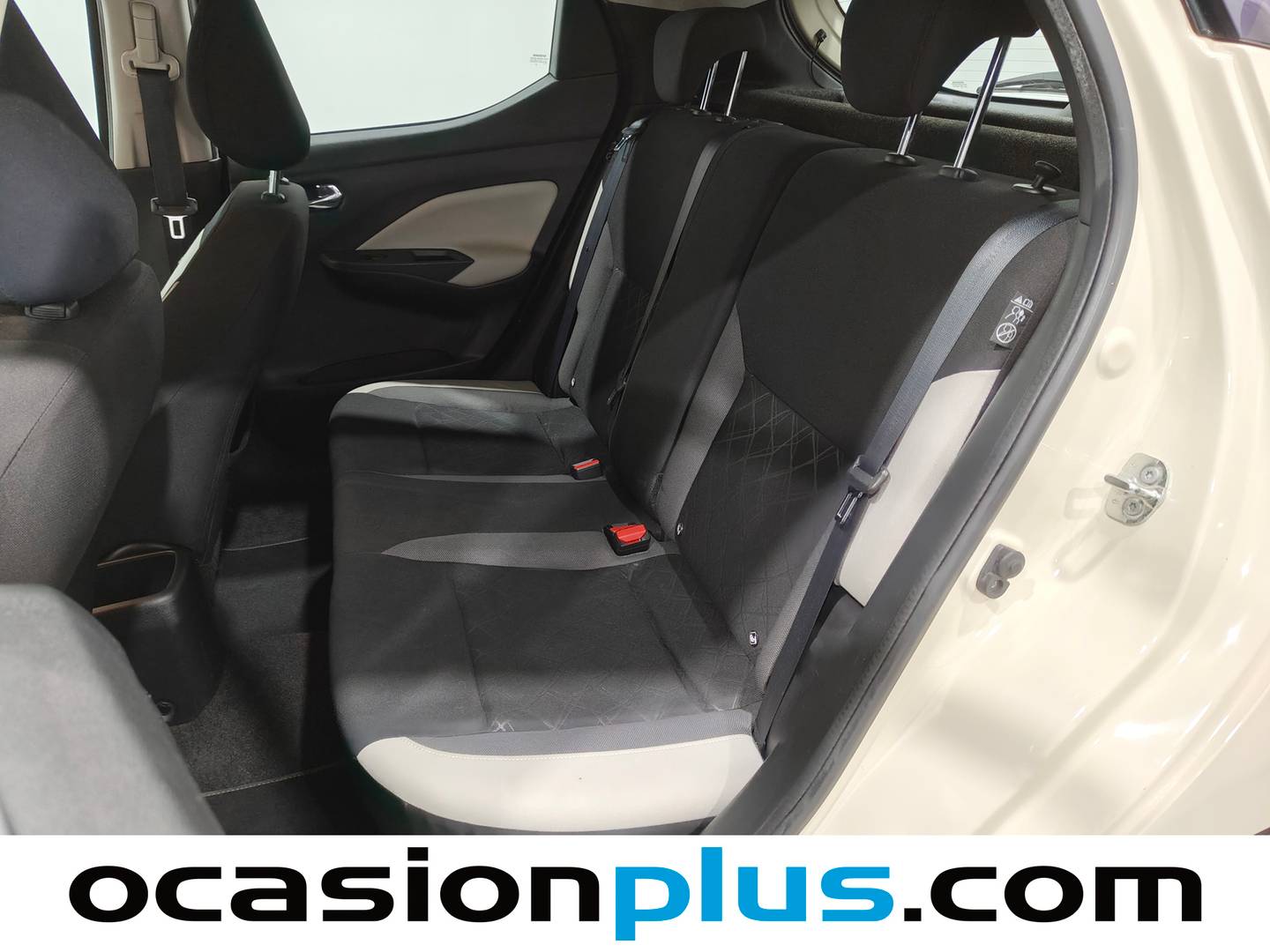 Foto asientos traseros Nissan Micra Nissan Micra 1.0 G Acenta (71 CV)