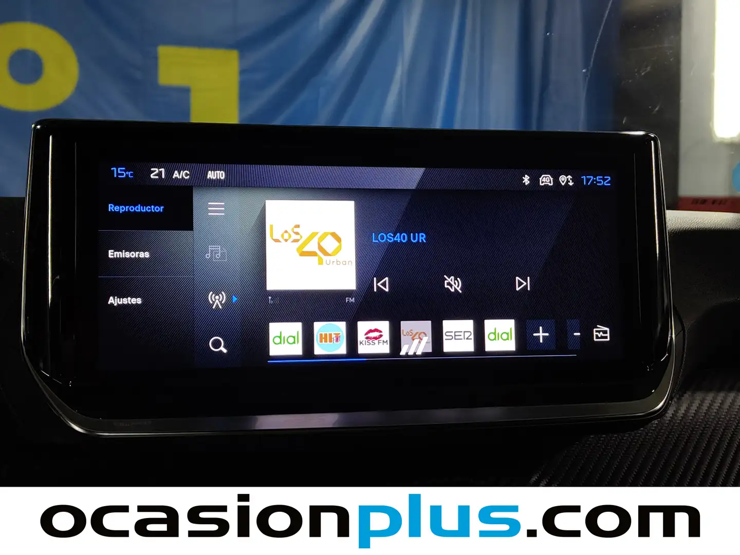 Foto Peugeot 2008 Peugeot 2008 Allure Hybrid eDCS6 (136 CV)