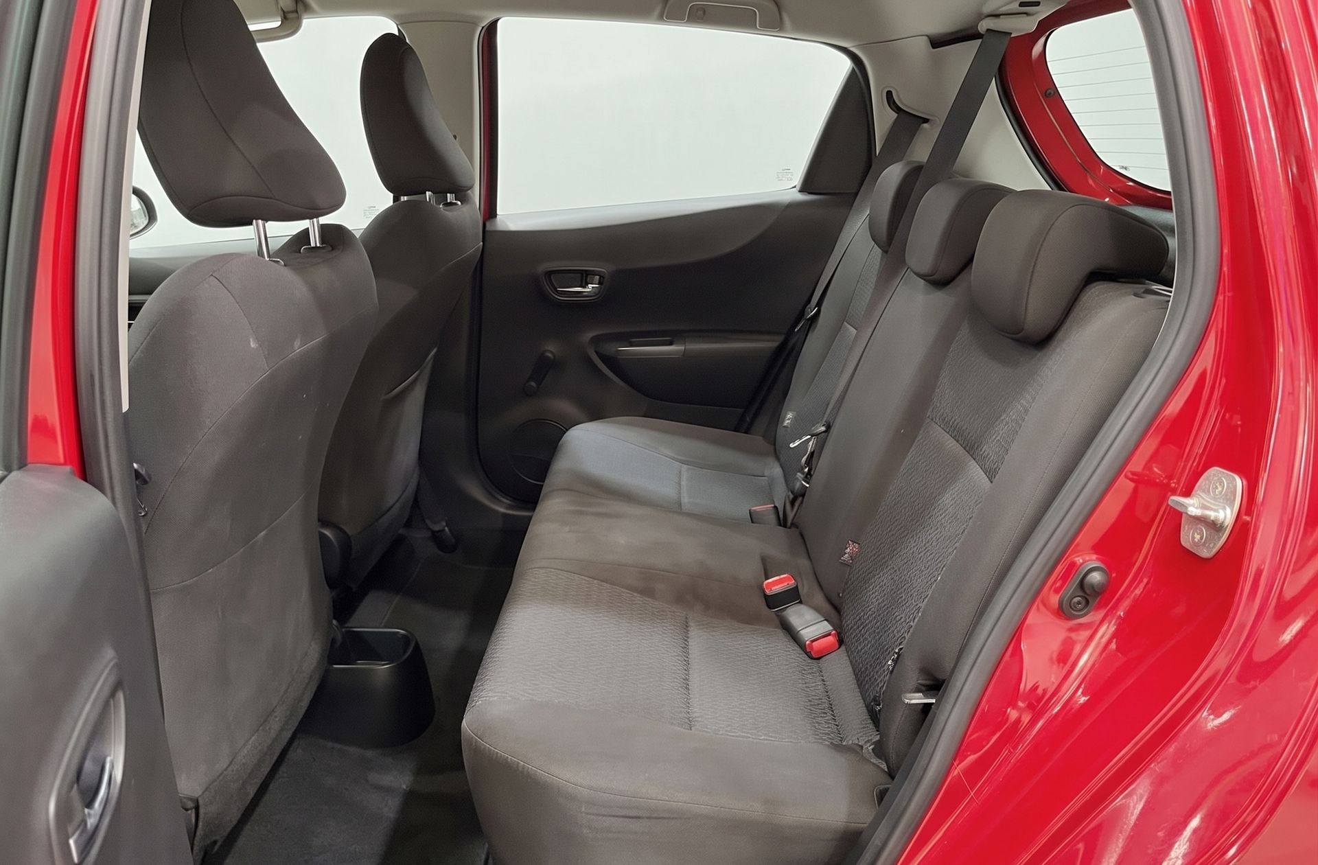 Toyota Yaris 100 Active MultiDrive - foto 10