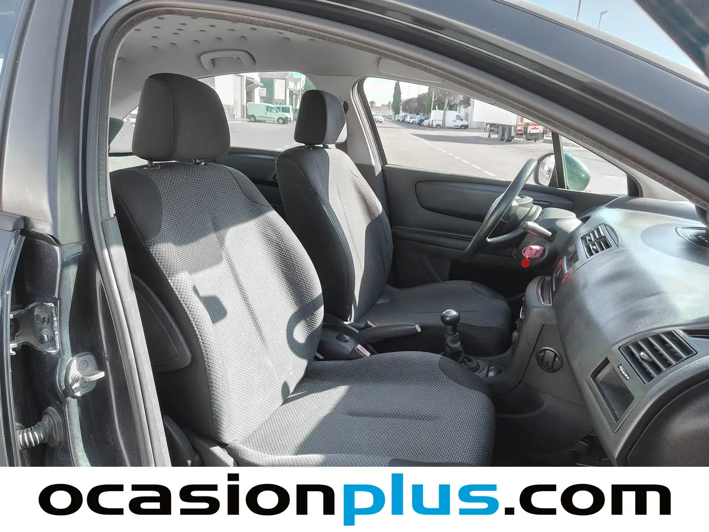 Foto Citroën C4 Citroen C4 1.4i 16v Cool  (88 CV)