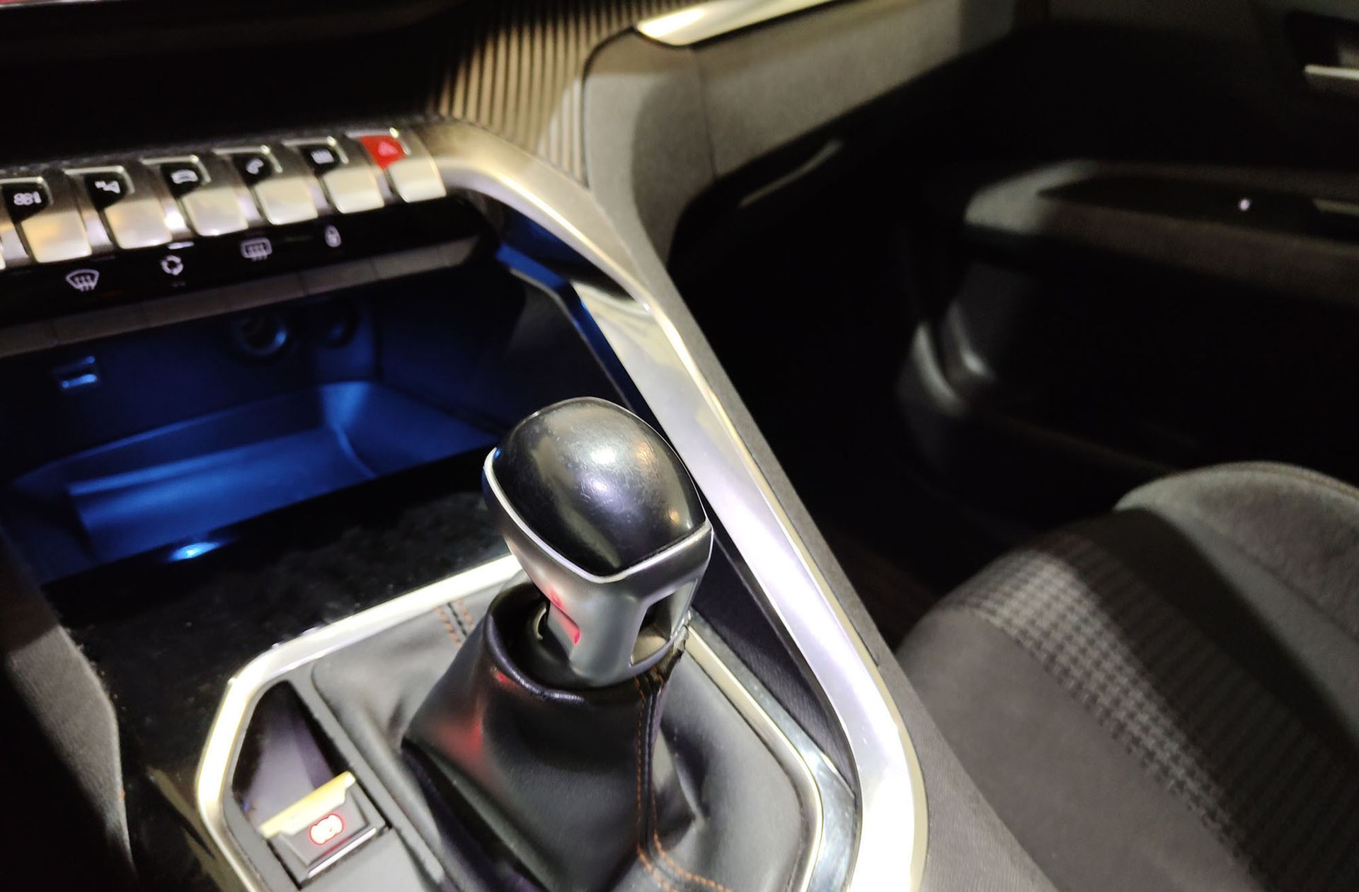 Peugeot 3008 PureTech 130 Active - foto 5