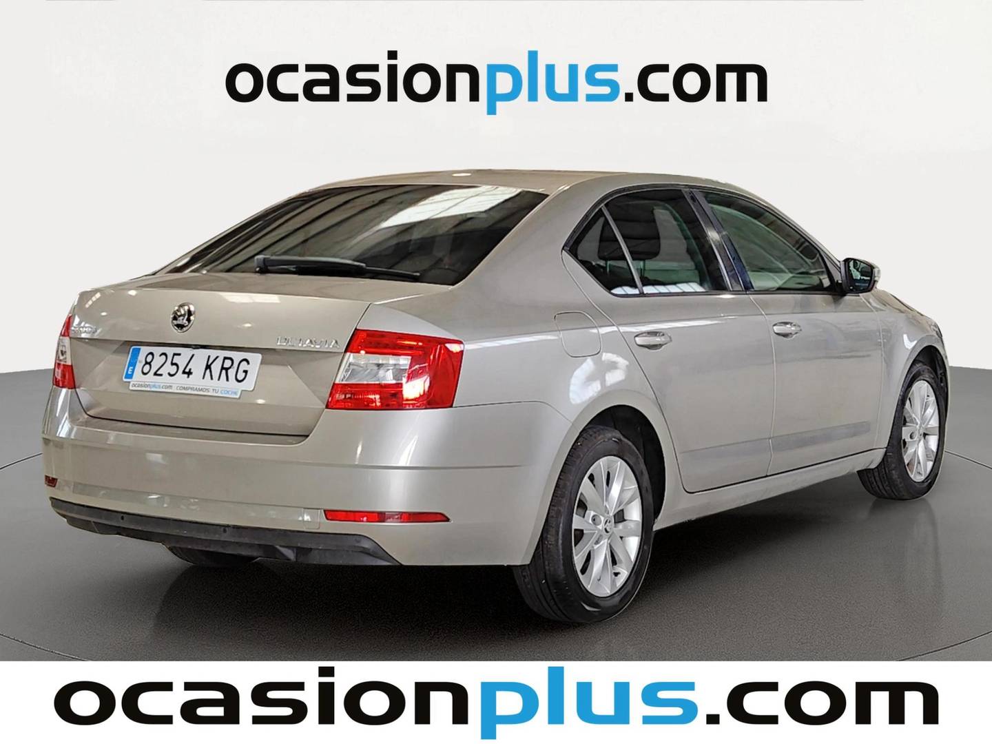 Foto trasera Skoda Octavia Skoda Octavia 1.6 TDI Like (115 CV) derecha