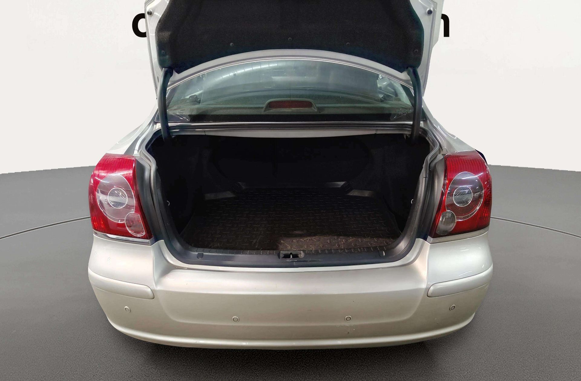 Toyota Avensis 2.2 D-4D Executive - foto 14