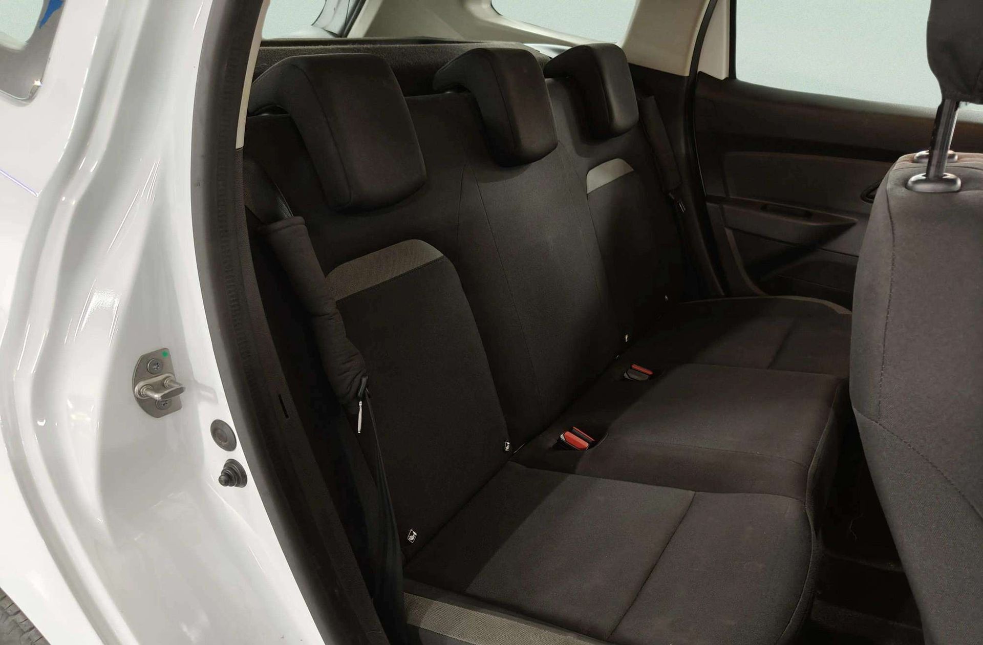 Dacia Duster Essential TCe 4x2 - foto 16