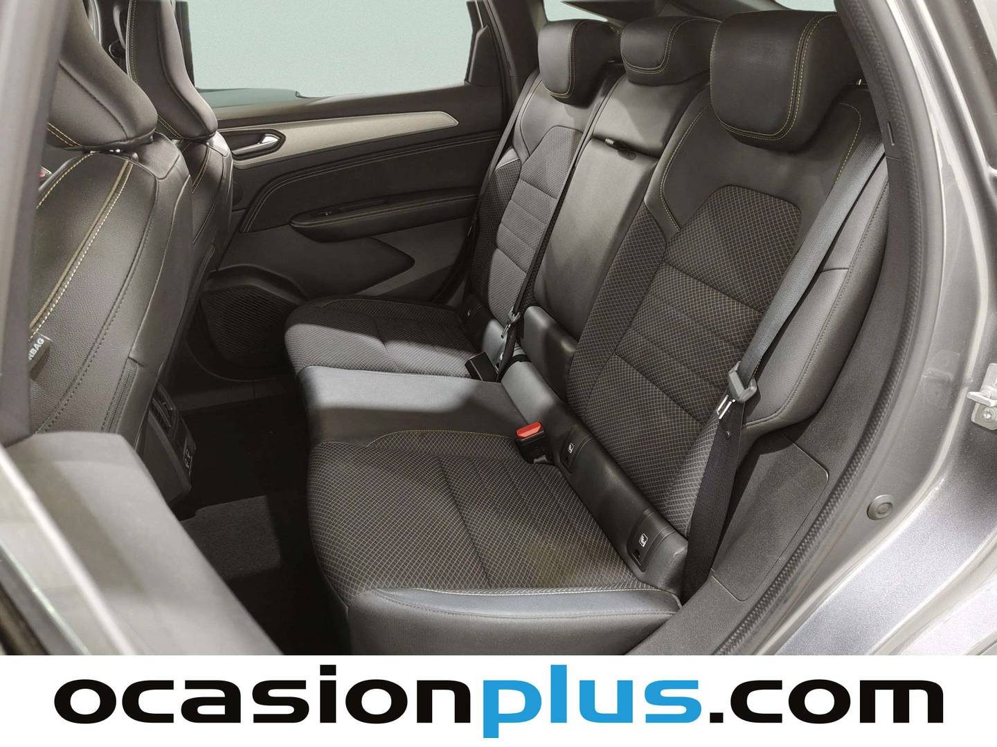 Foto asientos traseros Renault Arkana Renault Arkana Techno TCe 140 Mild hybrid EDC (140 CV)