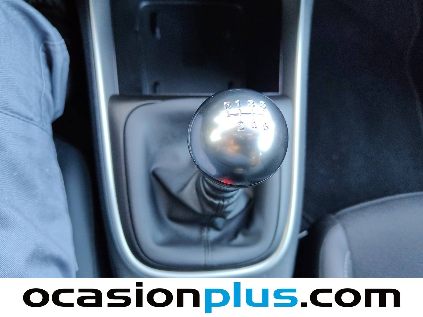 Foto Jeep Avenger Jeep Avenger 1.2 G Summit (100 CV)