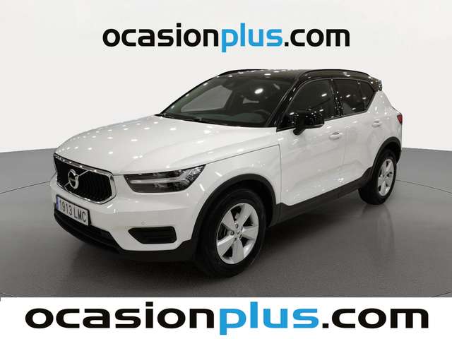 Volvo XC40 T3 Momentum Core (163 CV) de segunda mano