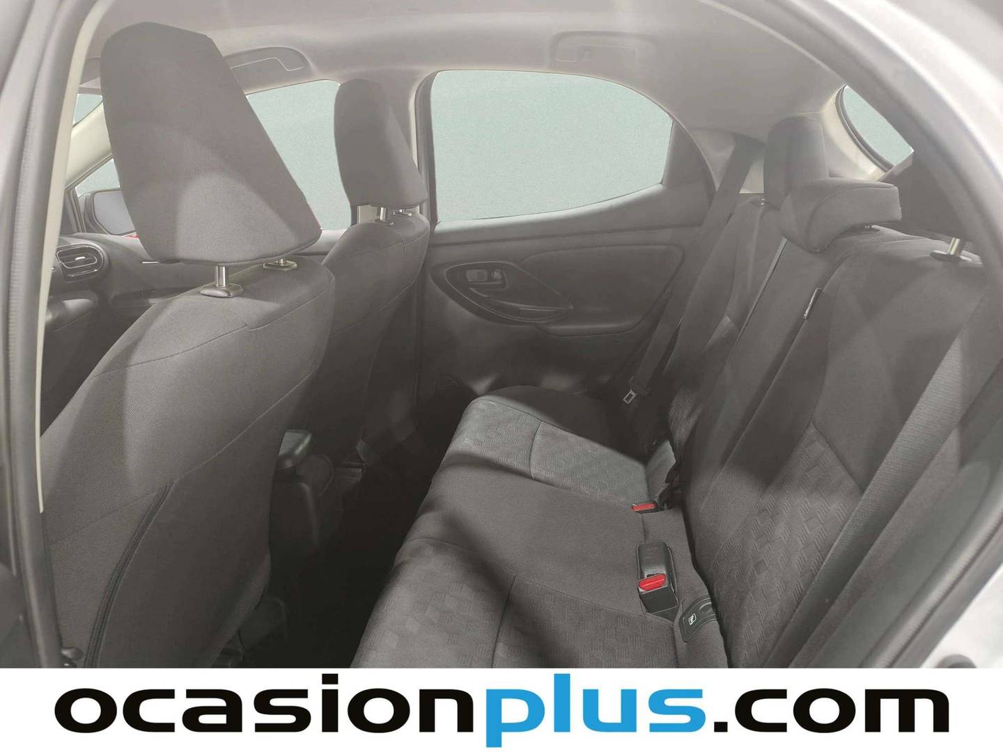 Foto asientos traseros Toyota Yaris Toyota Yaris 120H Active Plus (116 CV)