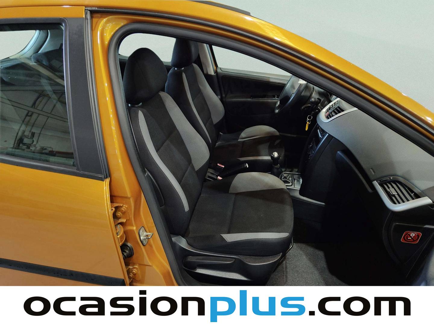 Peugeot 207 Peugeot 207 1.4 Confort (75 CV) al mejor precio