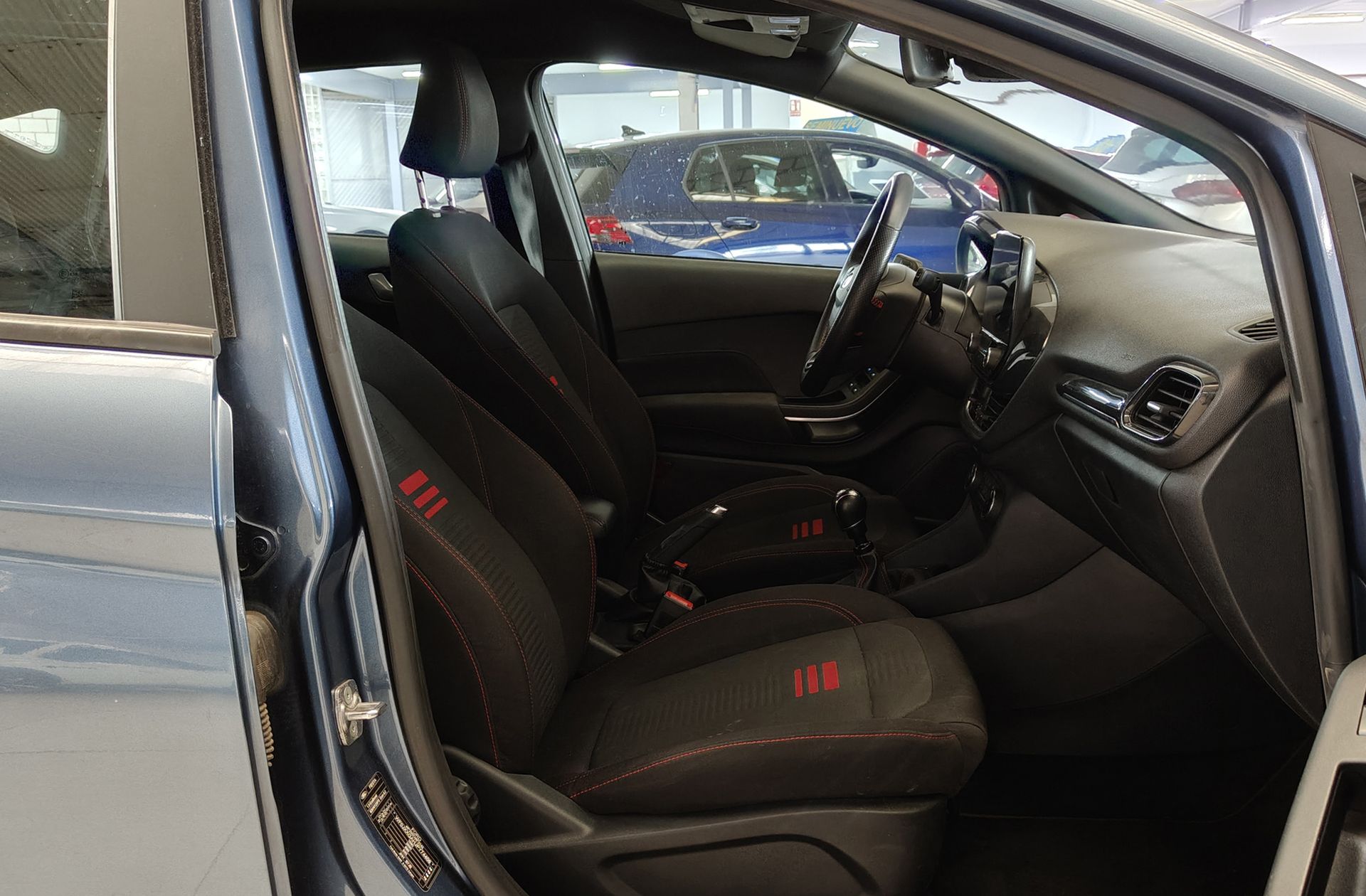 Ford Fiesta 1.0 EcoBoost MHEV ST-Line - foto 18