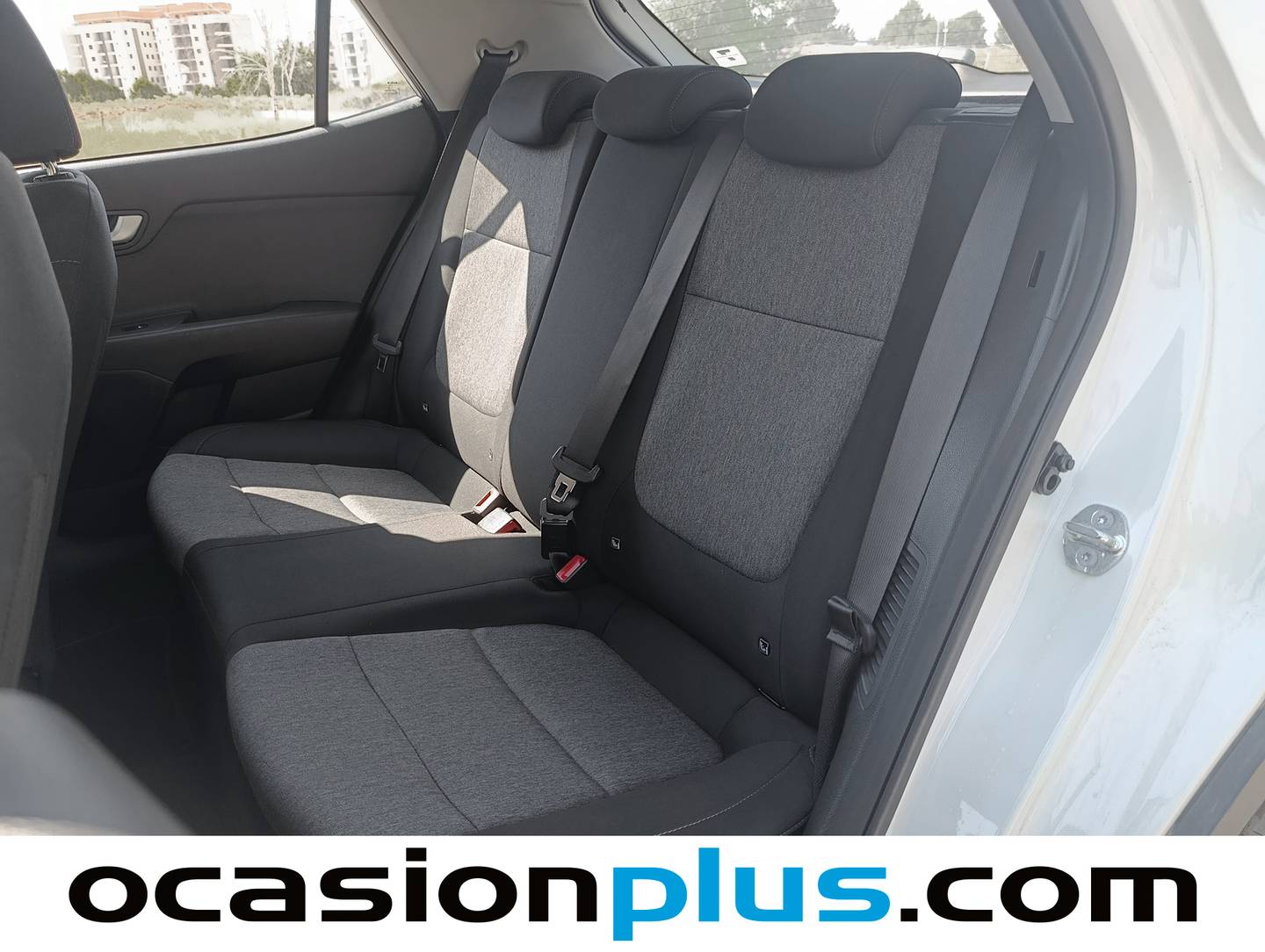 Foto asientos traseros KIA Stonic KIA Stonic 1.0 T-GDi MHEV MT Concept (100 CV)