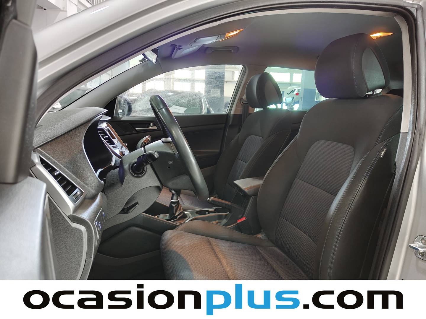 Foto asientos delanteros Hyundai Tucson Hyundai Tucson 1.6 GDI BlueDrive Essence 4x2 (131 CV)