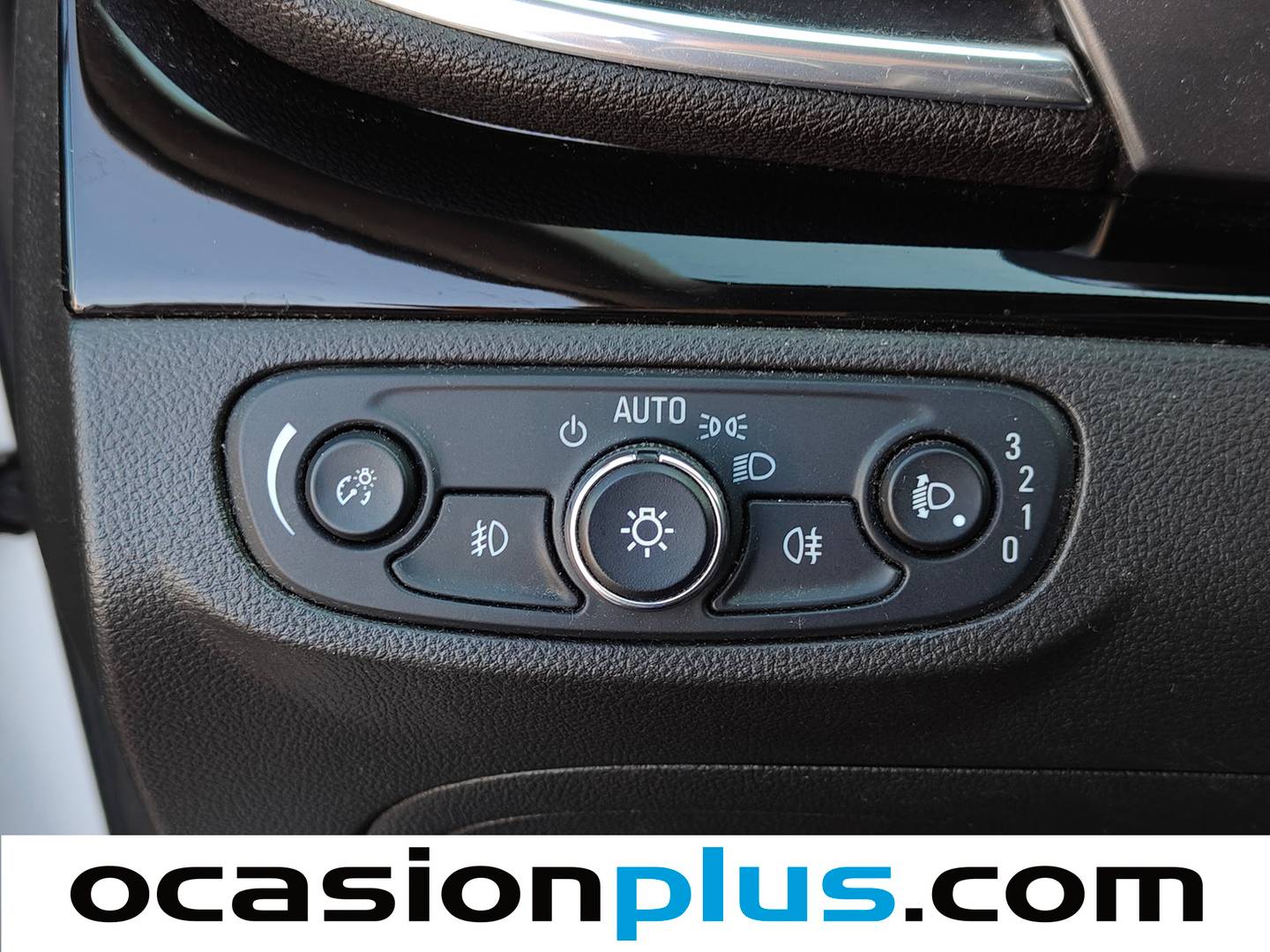 Equipamiento del Opel Mokka X Opel Mokka X 1.4 Turbo S&S Selective 4X2 (140 CV)
