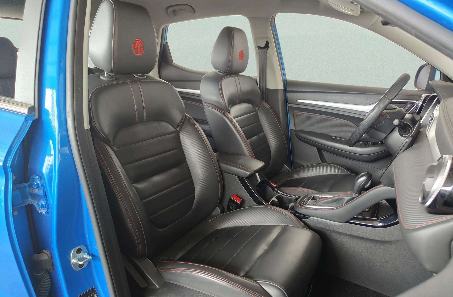 MG ZS 1.0T Luxury - foto 21