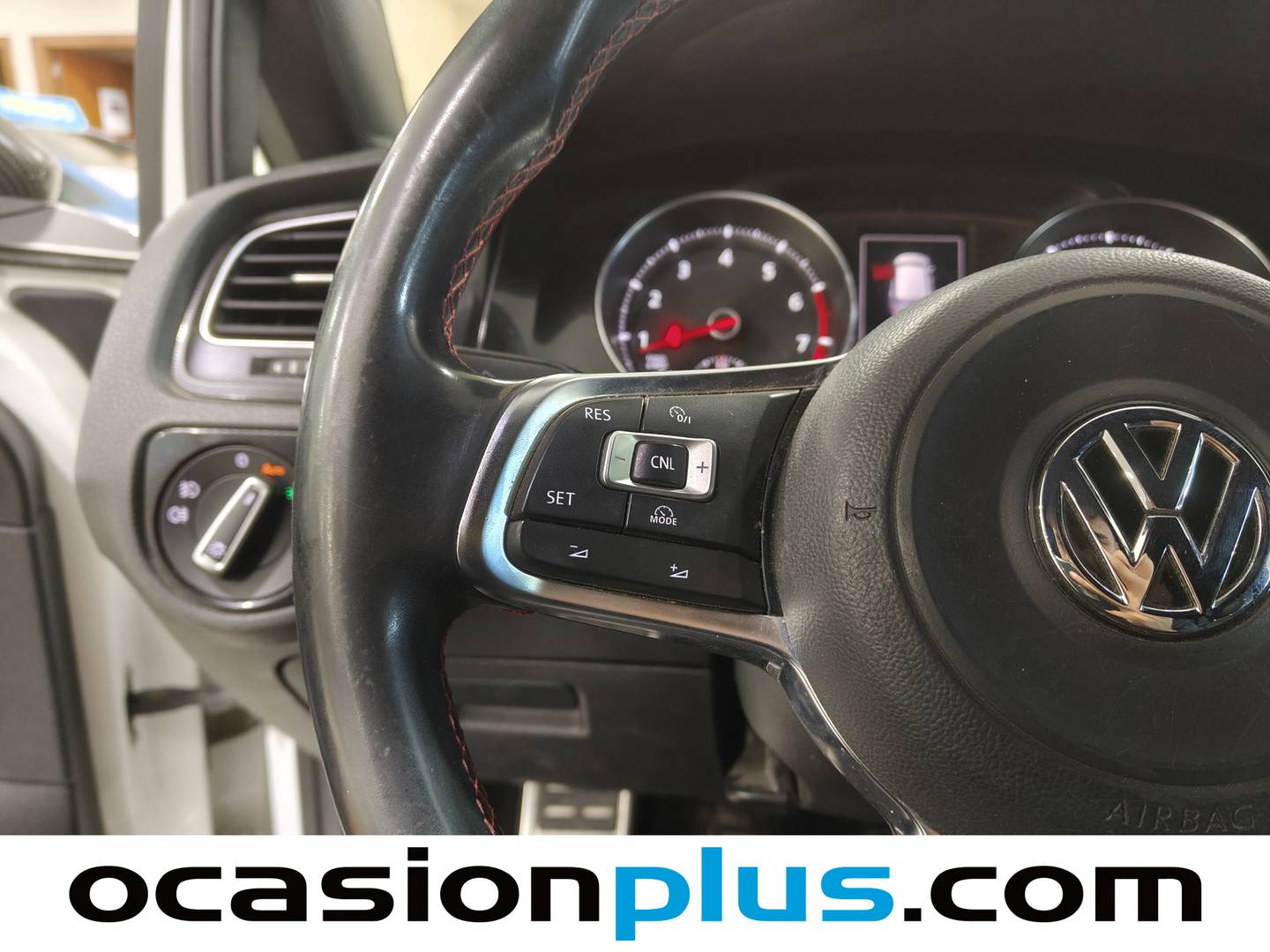 Foto Volkswagen Golf Volkswagen Golf GTI 2.0 TSI BMT  (220 CV)