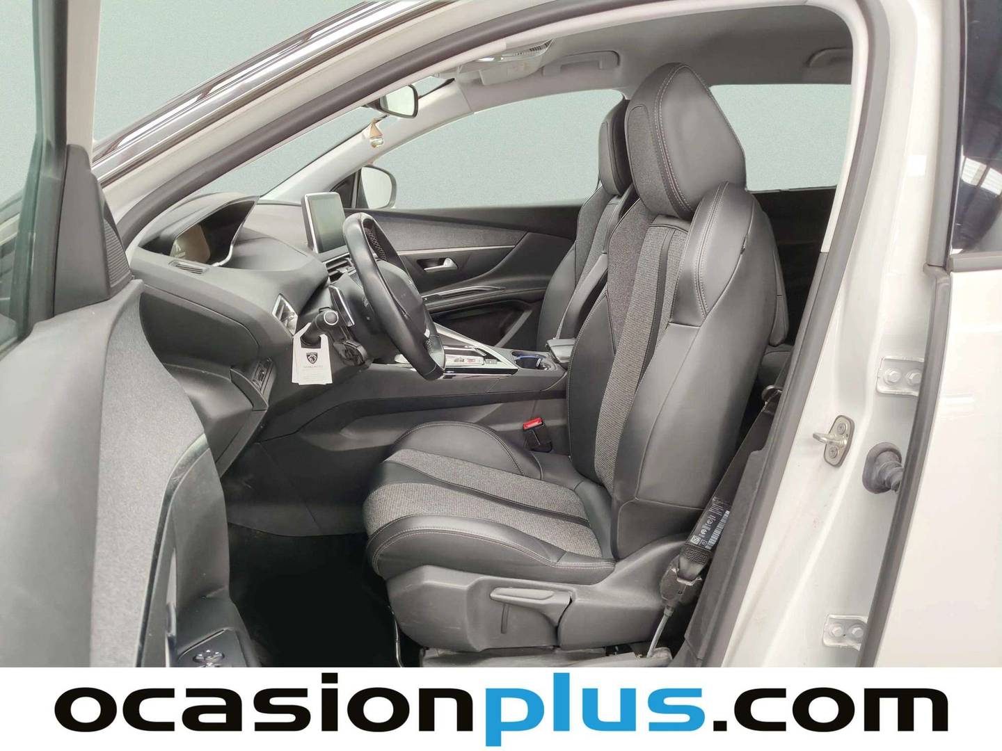 Foto asientos delanteros Peugeot 5008 Peugeot 5008 BlueHDi 130 S&S Allure (130 CV) EAT8 7 Plazas