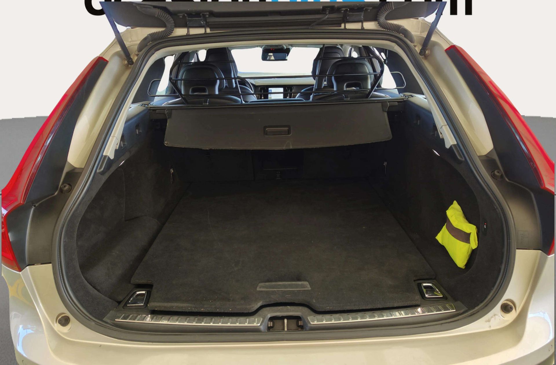 Volvo V90 D5 AWD - foto 22