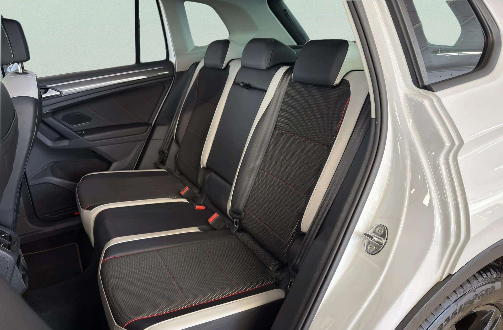 Volkswagen Tiguan Urban Sport 1.5 TSI - foto 14