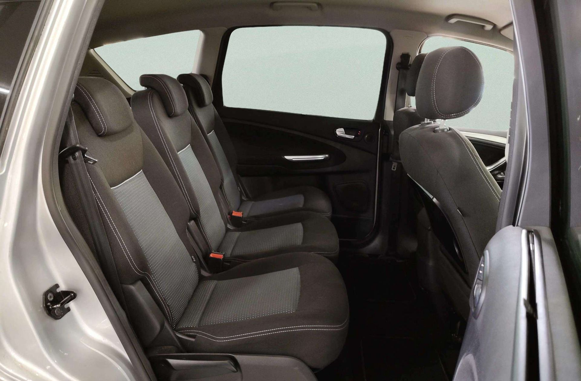 Ford S-Max 2.0 TDCi Trend Powershift - foto 14