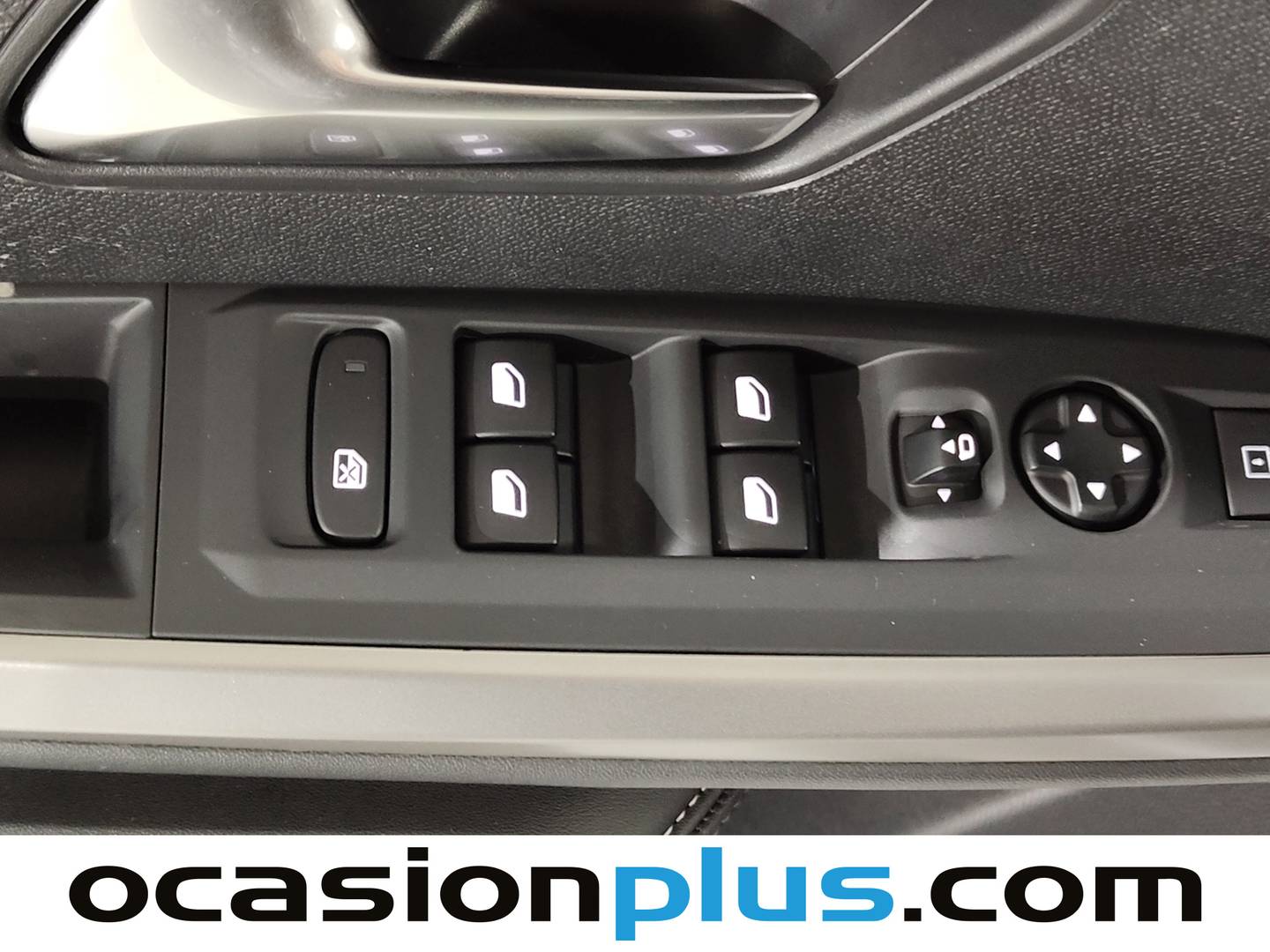 Foto Peugeot 5008 Hybrid Peugeot 5008 Hybrid 1.2 Allure eDCS6 (136 CV) 7 Plazas