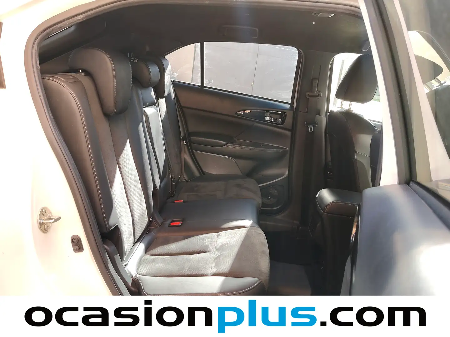 Foto Mitsubishi Eclipse Cross Mitsubishi Eclipse Cross 2.4 PHEV Kaiteki 4WD Auto (188 CV)