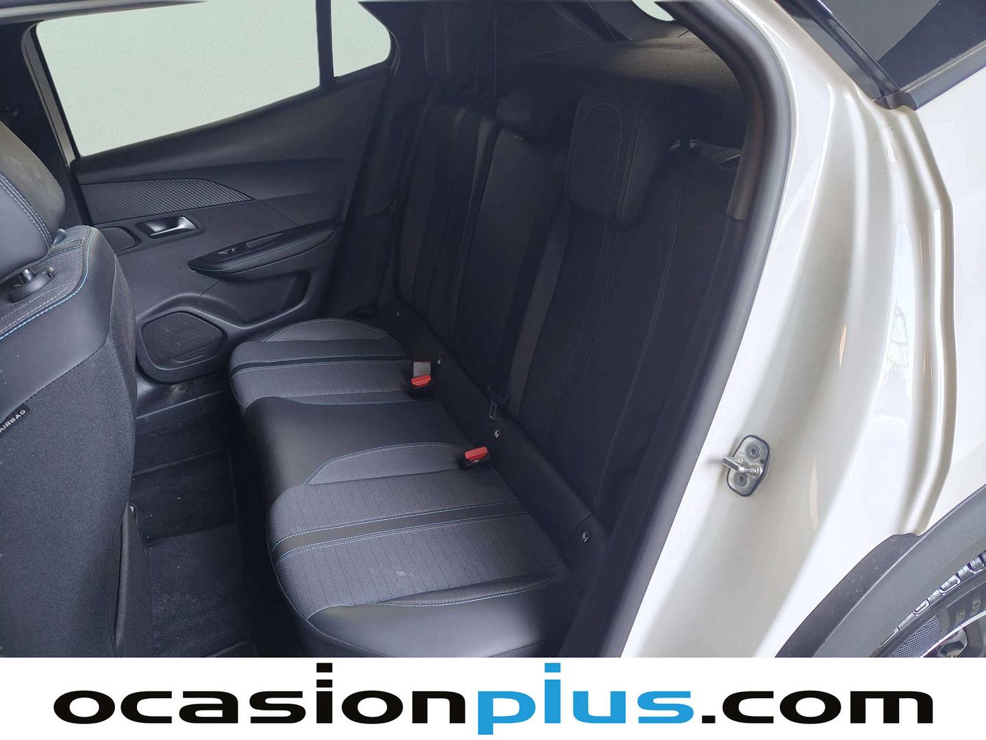 Foto asientos traseros Peugeot 2008 Peugeot 2008 PureTech 130 S&S Allure Pack (130 CV)