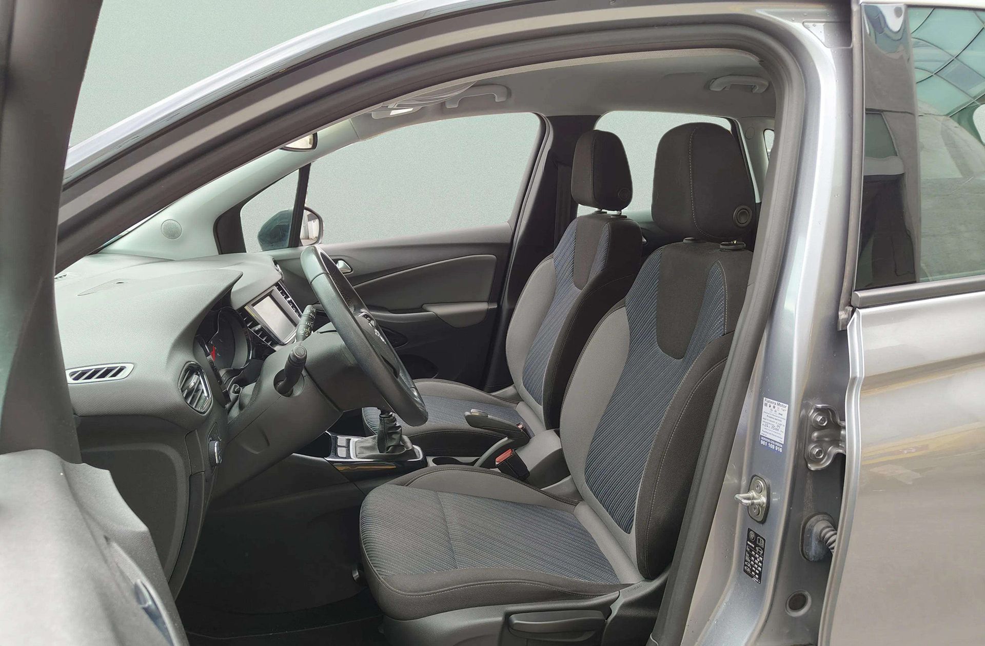 Opel Crossland 1.2 Design Line 120 Aniversario - foto 13