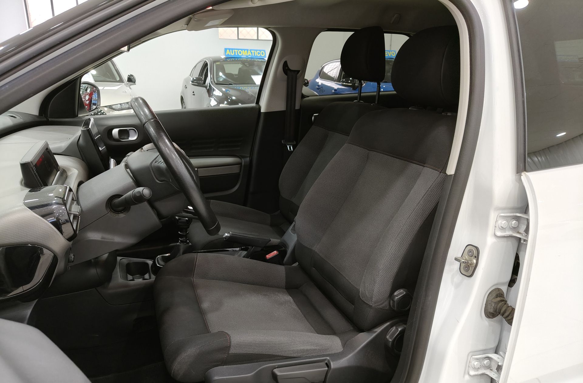 Citroën C4 Cactus BlueHDi 100 Feel - foto 9