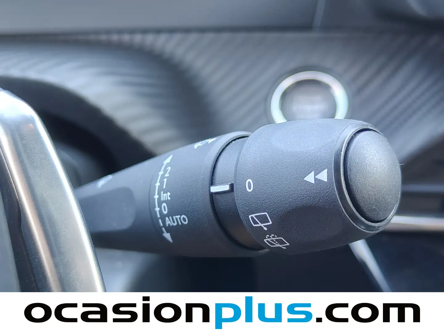 Foto Peugeot 2008 Peugeot 2008 Allure Hybrid eDCS6  (136 CV)